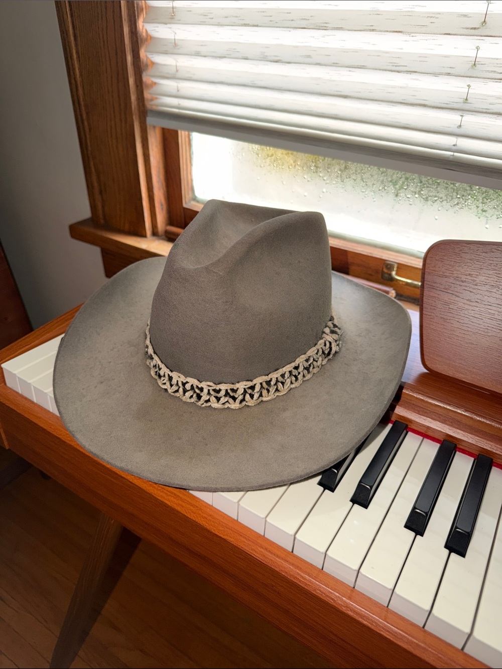 Stetson Wide Brim Men's Felt Hat with Woven Band - Gray